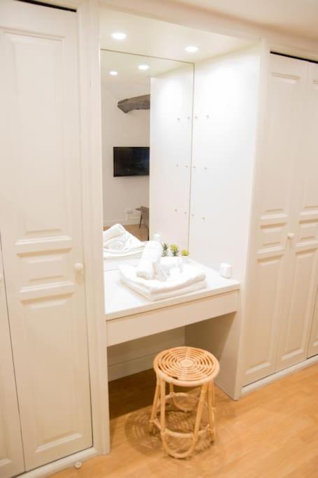Spacious Studio In Paris Hyper Center - Smart Tv & Wifi - 4P Exterior photo